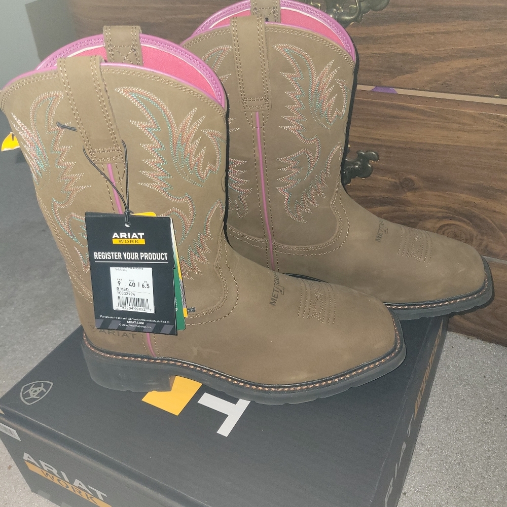 Ariat Women's Tan and Pink Boots